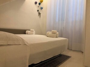 3 camere, ferro/asse da stiro, culla da viaggio, Wi-Fi gratuito