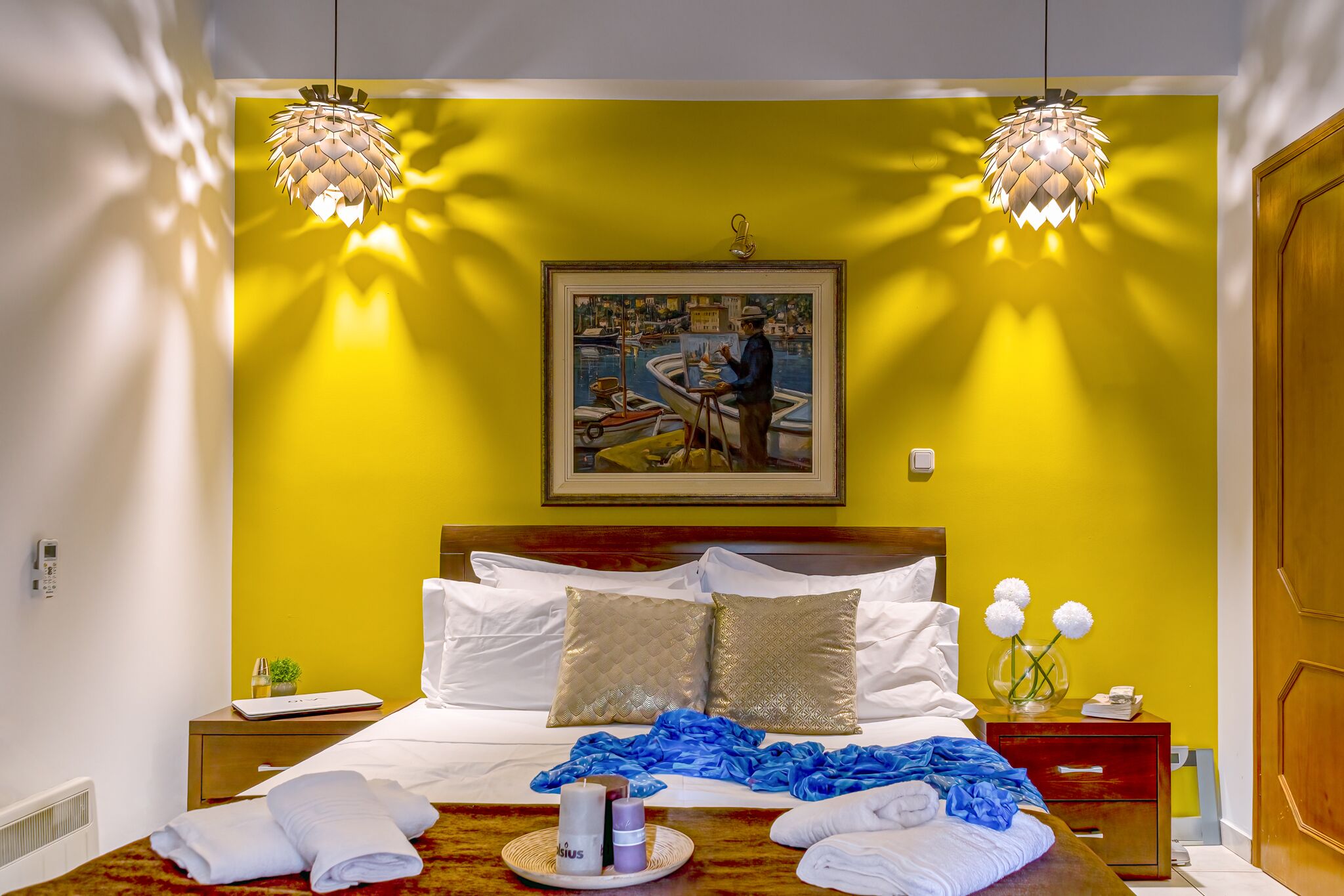 3 bedrooms, soundproofing, iron/ironing board, travel crib