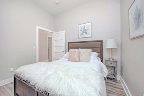 4 bedrooms, travel crib, WiFi, bed sheets