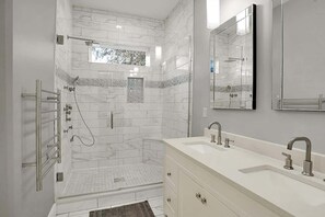 Dusche, Haartrockner