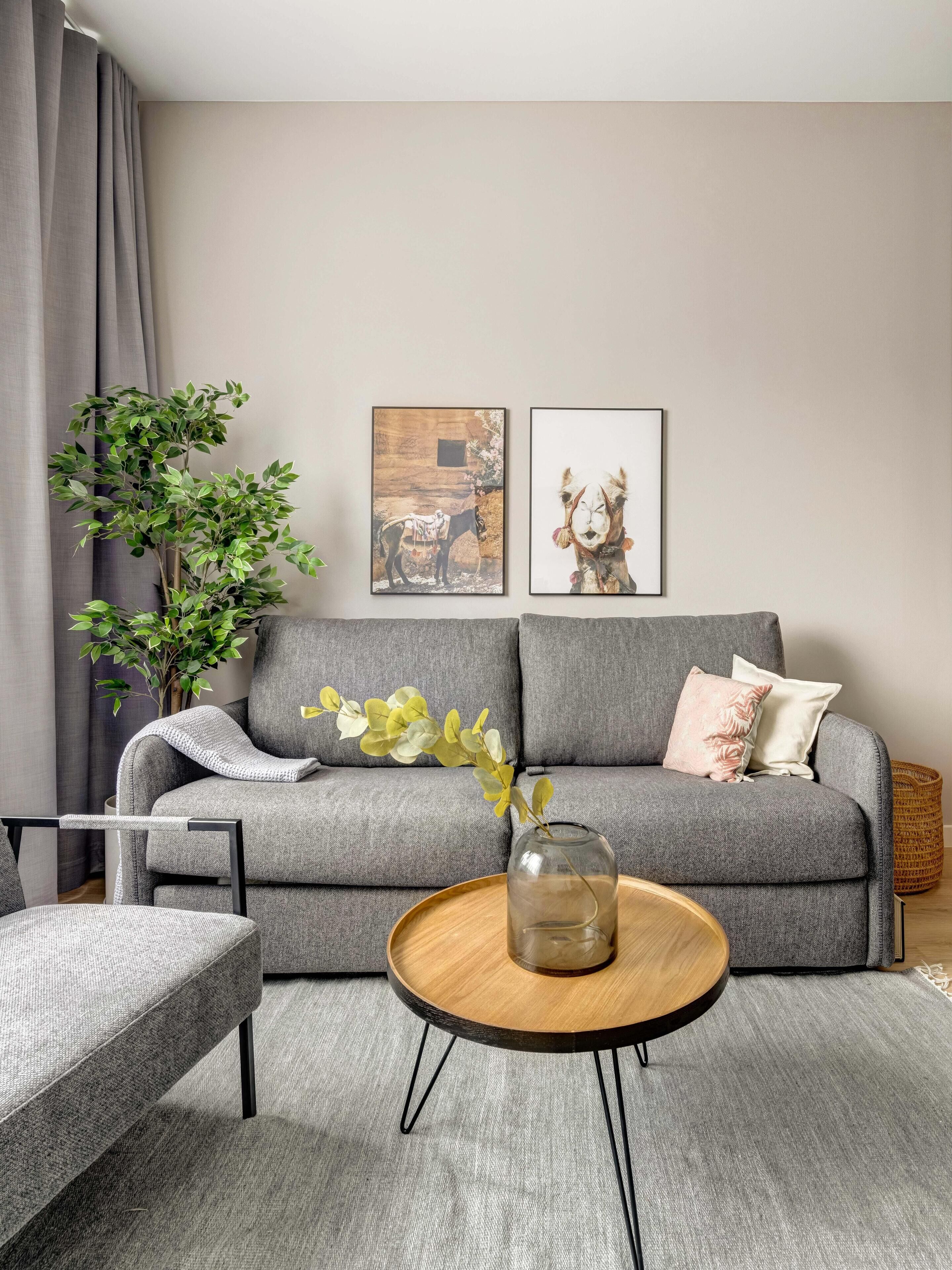 One-bedroom Suite | Wohnbereich | 40-Zoll-LCD-Fernseher mit Satellitenempfang, Fernseher