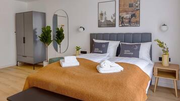 Suite with Terrace | Hochwertige Bettwaren, individuell dekoriert, individuell eingerichtet