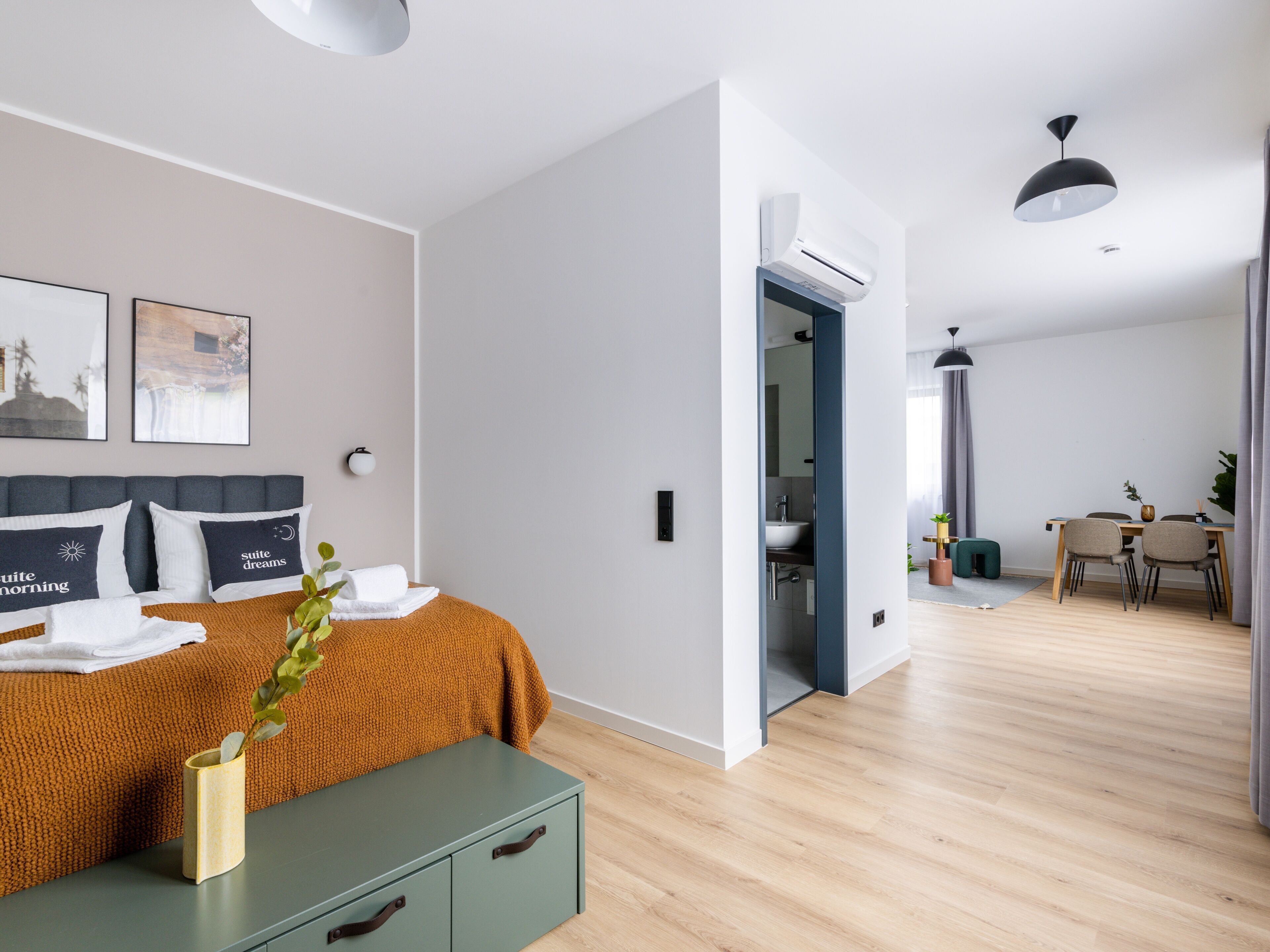 Literie de qualité, décor unique, ameublement unique