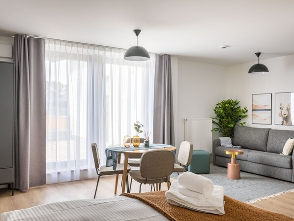 Suite with Sofa bed and Terrace | Living area