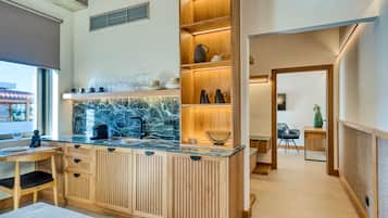 Luxury Suite with Sea and Castle View | 私人小型廚房 | 小冰箱、義式濃縮咖啡機、咖啡機/沖茶器、電熱水壺