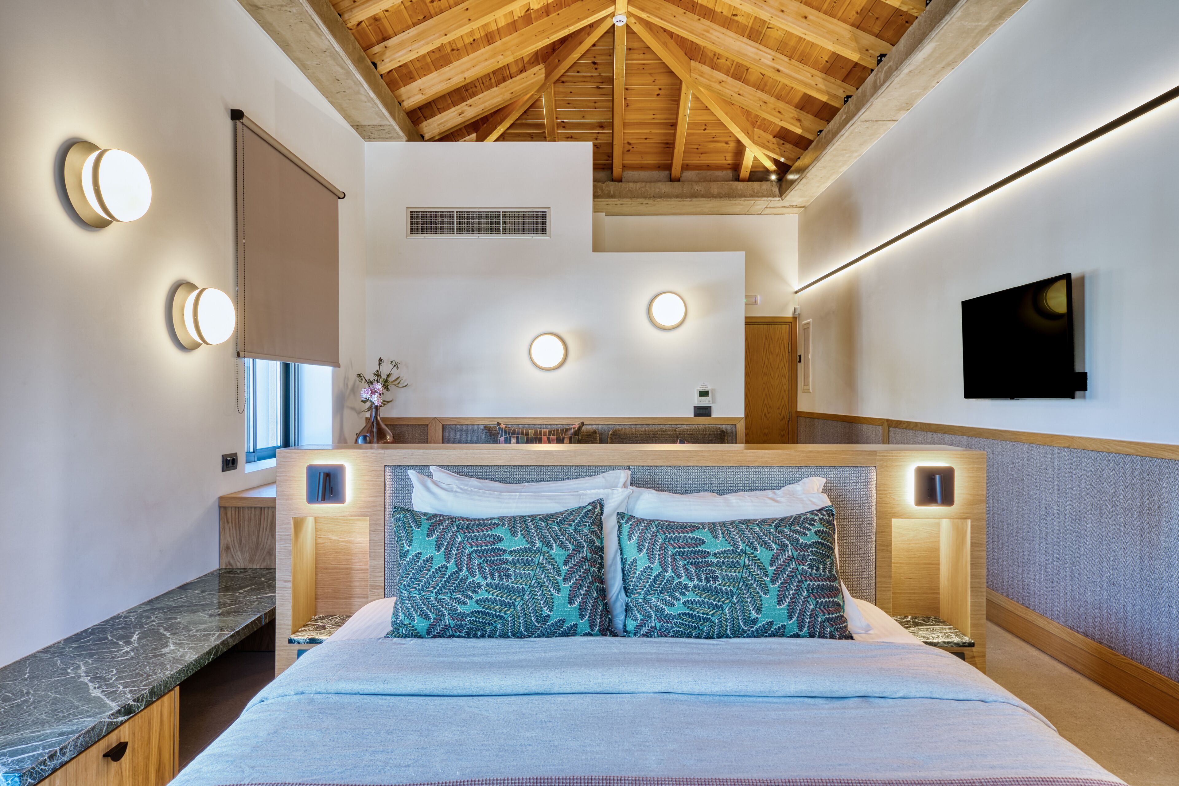 Deluxe Suite With Garden and Str view | 1 bedroom, hypo-allergenic bedding available, in-room safe, desk