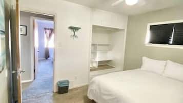 4 bedrooms, WiFi, bed sheets