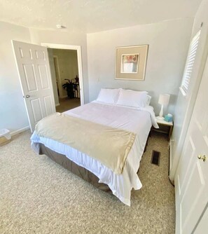 4 bedrooms, travel cot, WiFi
