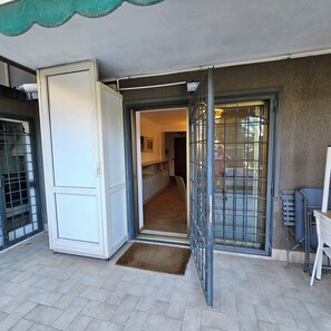 Exterior detail - Comfortable apartment with large terrace (Roma)