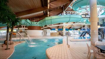 2 piscines couvertes