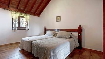 3 quartos, ferros/tábuas de passar roupa, Wi-Fi de cortesia