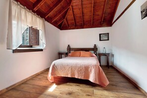 3 soverom, strykejern/-brett, wi-fi (inkludert) og sengetøy