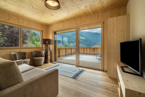 Appartement 'Naturapartments Alpreid Fichte' avec vue sur la montagne, terrasses et Wi-Fi
