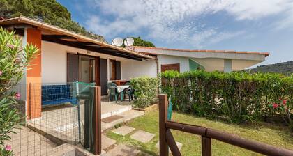 Villa 'Villetta Teresa' with Sea View, Private Garden, Terrace & A/C