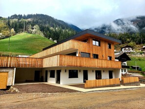 Exterior - Apartment 'Naturapartments Alpreid Feine' with Mountain View, Balcony & Wi-Fi (St. Pankraz)