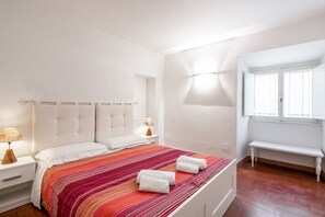 1 bedroom, iron/ironing board, bed sheets - GuestHost - Comfortable 45 sqm apartment that can accommodate up to 4 people located on the first floor of an ancient building with lift (not suitable for people with disabilities). The accommodation is located in the heart of the city of Florence a few  (Firenze)
