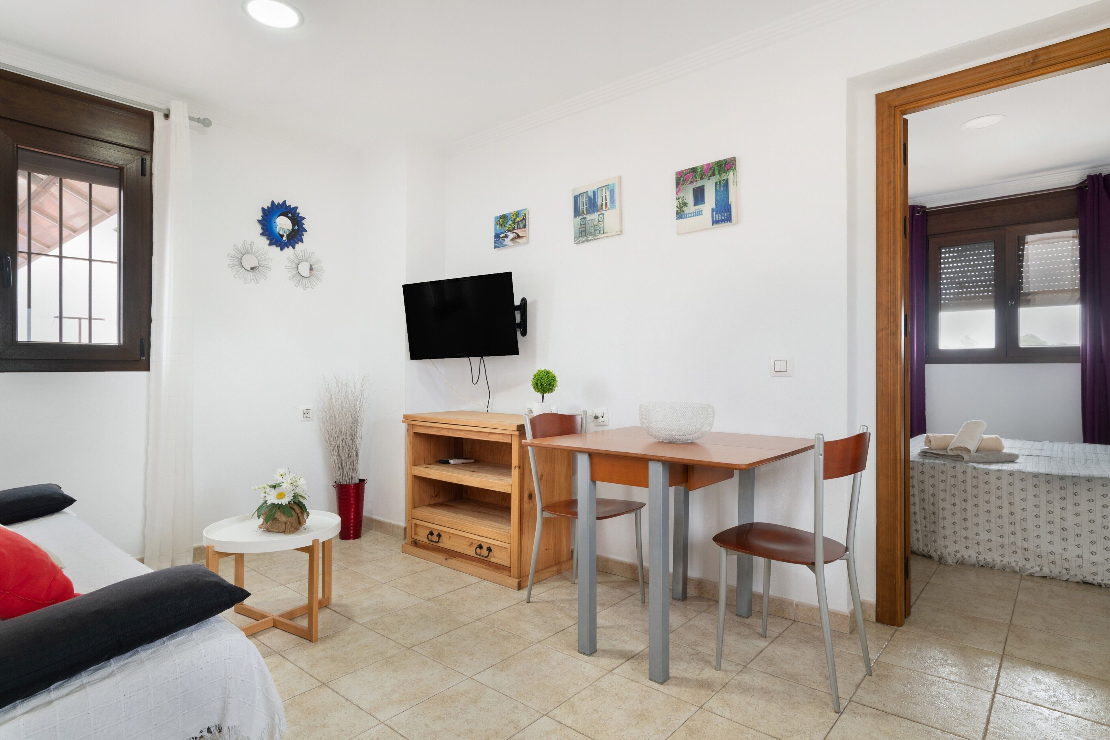 1 bedroom, iron/ironing board, WiFi (free)