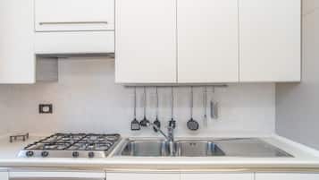 Réfrigérateur, four, plaque de cuisson, lave-vaisselle