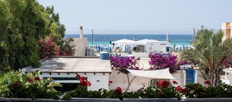 Holiday Apartment 'Appartamento in Villa Tulipano' with Private Terrace, Garden & Wi-Fi