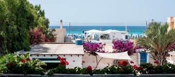 Holiday Apartment 'Appartamento in Villa Tulipano' with Private Terrace, Garden & Wi-Fi