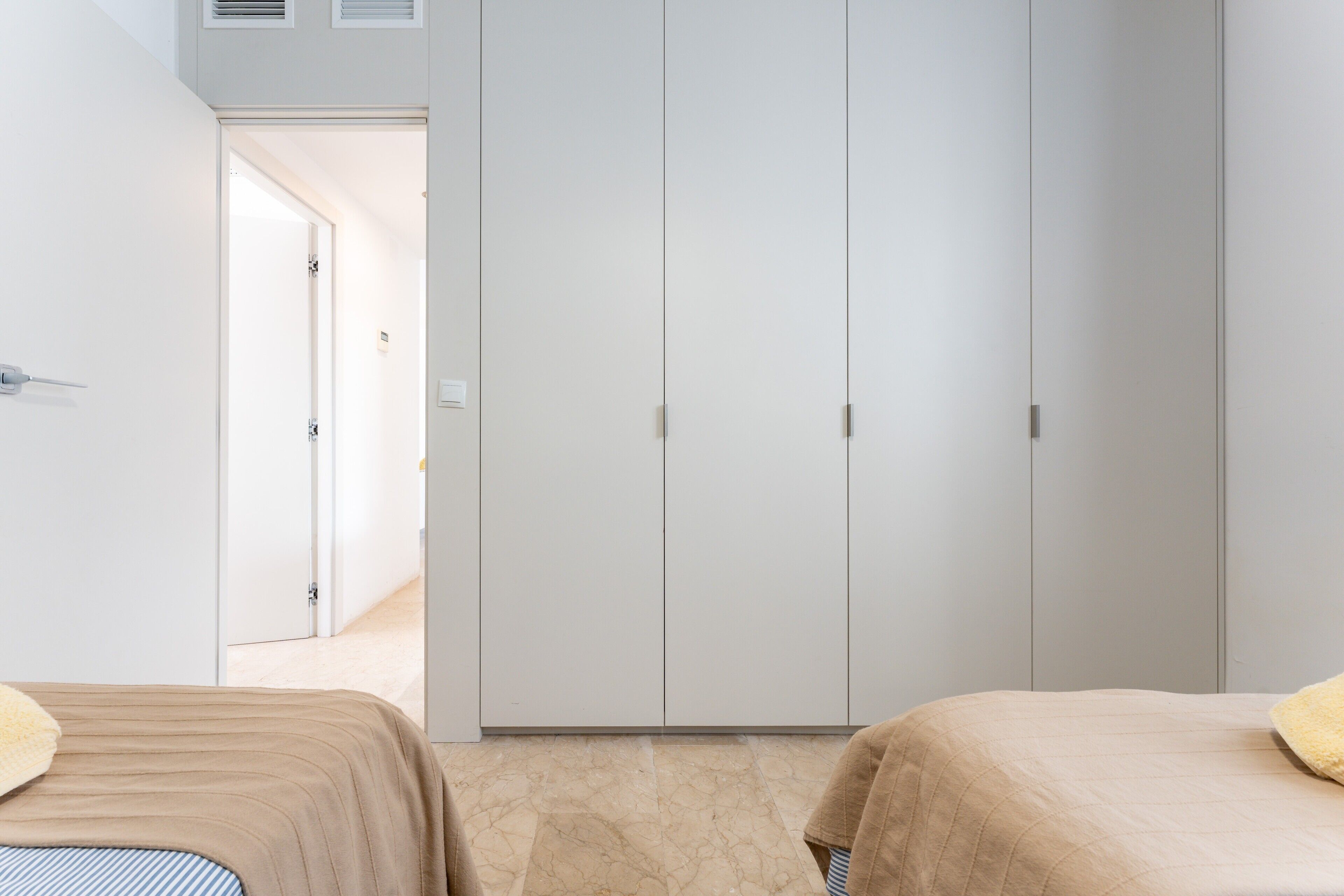 2 chambres, fer et planche à repasser, Wi-Fi gratuit, draps fournis