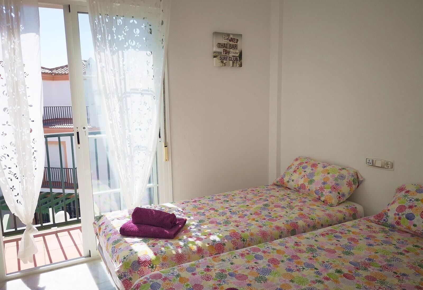 2 habitaciones, tabla de planchar con plancha y wifi gratis 