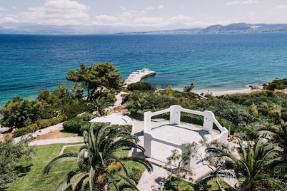 布朗海滩查尔基达度假村，布朗酒店成员