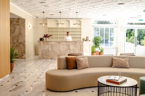 Reception - Brown Beach Chalkida Resort, a member of Brown Hotels (Chalcis)