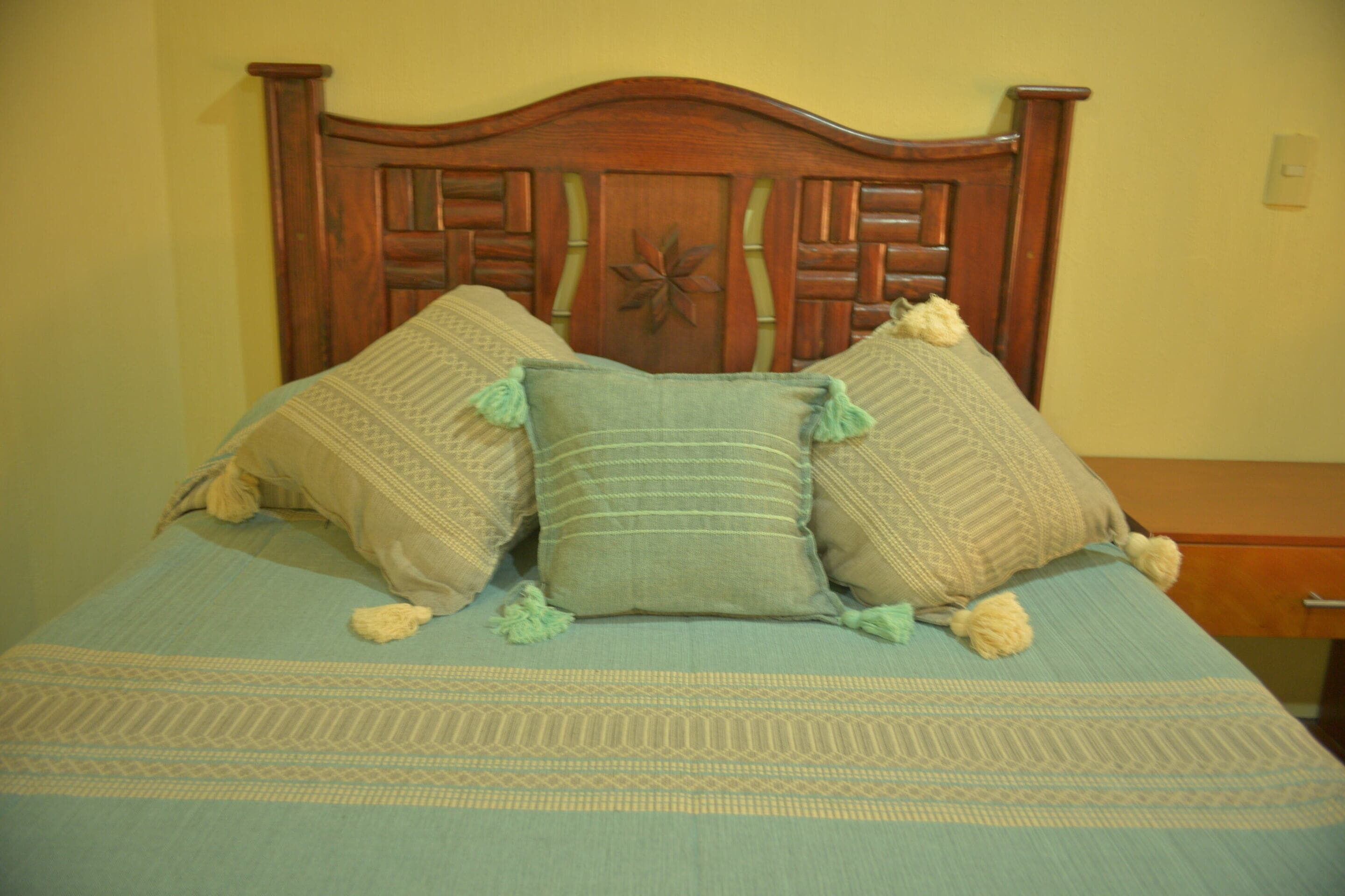 Habitación estándar, 2 camas Queen size | Minibar, tabla de planchar con plancha, wifi gratis y ropa de cama 