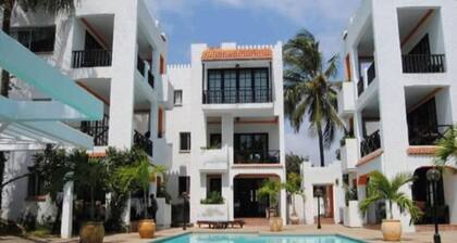 Wayside Beach Apartment Hotel Diani