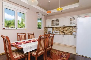 Family Villa, 3 Bedrooms, Mountainside (Pool Villa Panorama Mojdež) | Private kitchen | Fridge, microwave, oven, stovetop