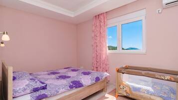 Family Villa, 3 Bedrooms, Balcony, Mountainside (Pool Villa Panorama Mojdež) | 3 bedrooms
