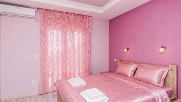 Family Villa, Multiple Bedrooms, Mountainside (Pool Villa Panorama Mojdež) | 3 bilik tidur, seterika/papan seterika, Wi-fi percuma, cadar katil