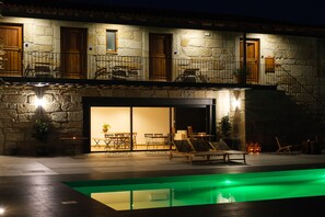Outdoor pool - Casa Vieira Lobo Suite I (Arouca)