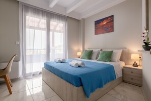 3 bedrooms, in-room safe, desk, iron/ironing board