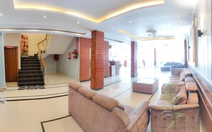 Lobby sitting area - The Royal Bhumesh (Reasi)