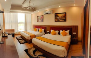 Family Room | Free WiFi, bed sheets - The Royal Bhumesh (Reasi)