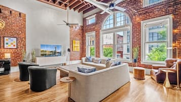 Smart TV, offices