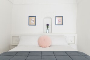 1 dormitorio, tabla de planchar con plancha, wifi gratis y ropa de cama