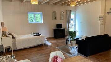 1 bedroom, travel crib, free WiFi, bed sheets