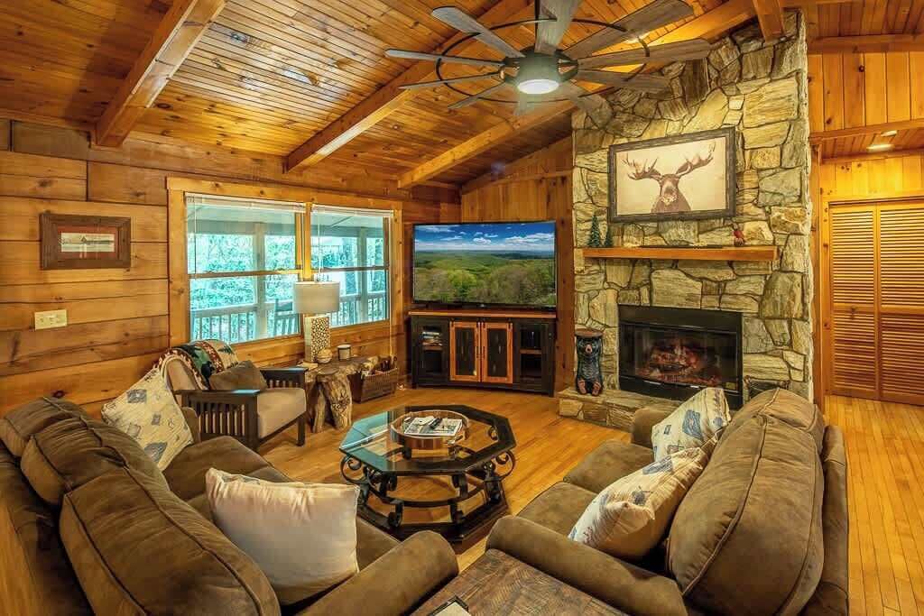 TV, fireplace, stereo, offices