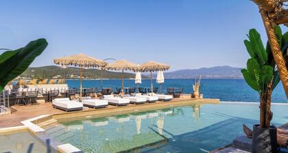 DEL MARE SUITES