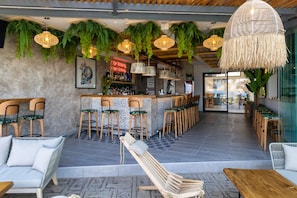 Bar (on property) - DEL MARE SUITES (Stylida)