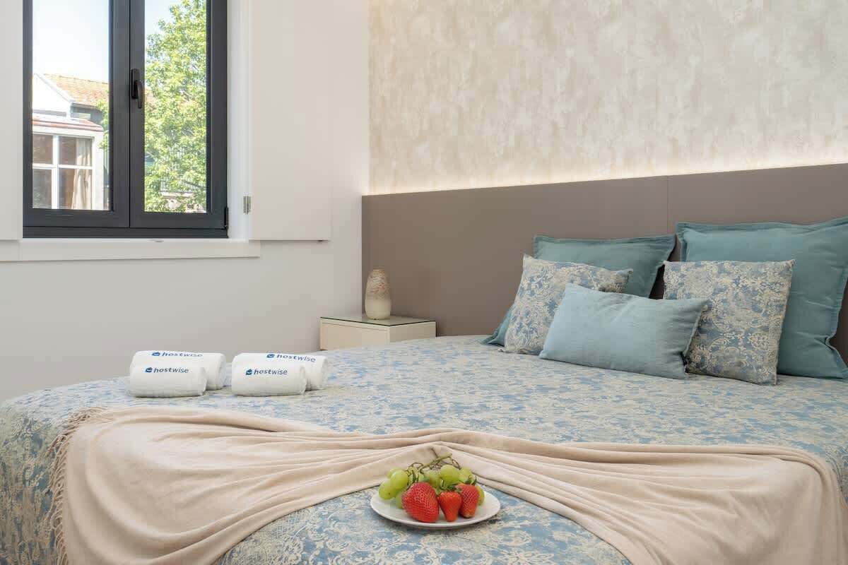1 bedroom, iron/ironing board, travel crib, WiFi