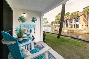 Terrace/patio - Luxury Ground Floor. Low Snowbird rates! Free Pickleball, Fitness, & Golf (Panama City Beach)