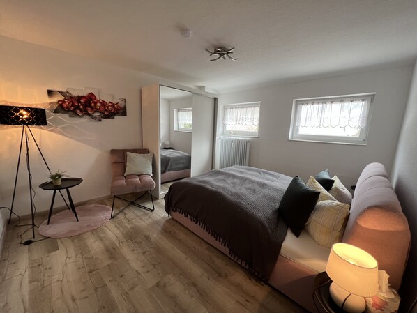 1 غرفة نوم وسرير سفر وواي فاي مجانًا وملاءات أسرّة