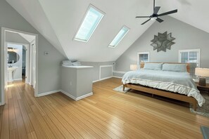 4 bedrooms, iron/ironing board, free WiFi, bed sheets - Victorian Guesthouse In The Center of Historic Downtown Lewes (Lewes)