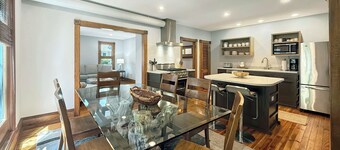 Victorian Guesthouse In The Center of Historic Downtown Lewes