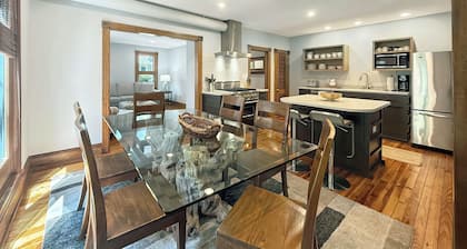 Victorian Guesthouse In The Center of Historic Downtown Lewes