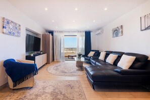 Smart TV - "Bella" Comfortable Modern Apartment Near To Old Town & Beaches (Albufeira)